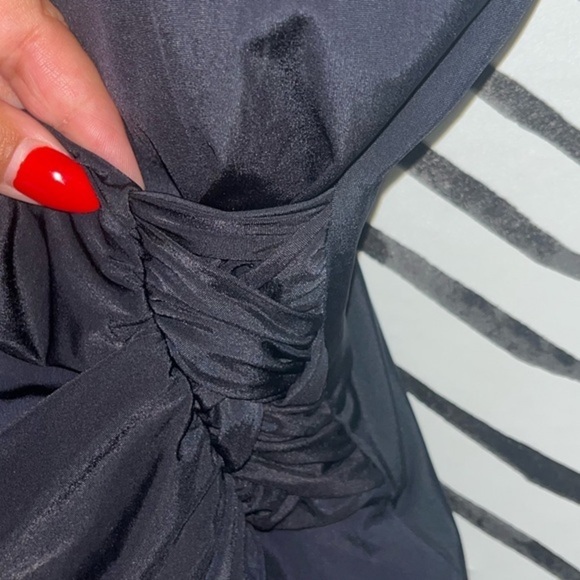 Gottex Black V Neck Ruched One Piece Swimsuit Women's Size 10 - Picture 4 of 6